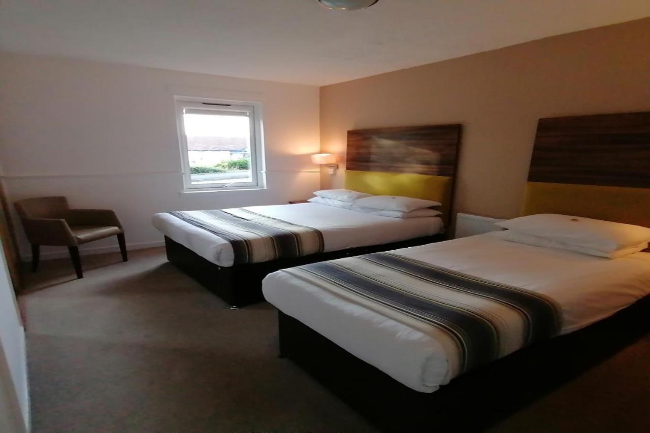 Livingston Lodge Hotel Room photo